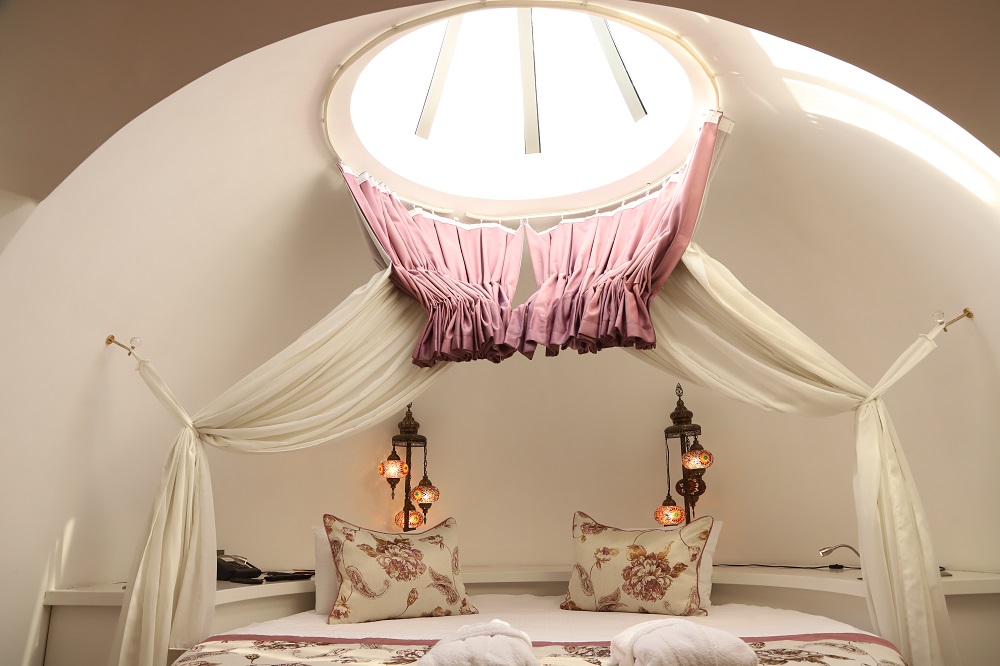Sky Dome Sultan Suit